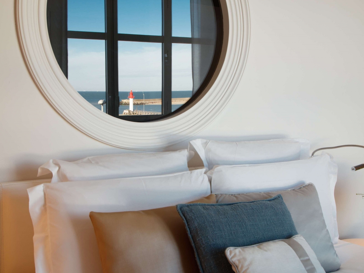 hotel mgallery thalasso normandie cure deauville thalassotherapie trouville thalassotherapy seawater treatments spa spa marin yoga pilates sport club sport  aquabike aquapilates aqua fitness longe cote sea walk beach walk