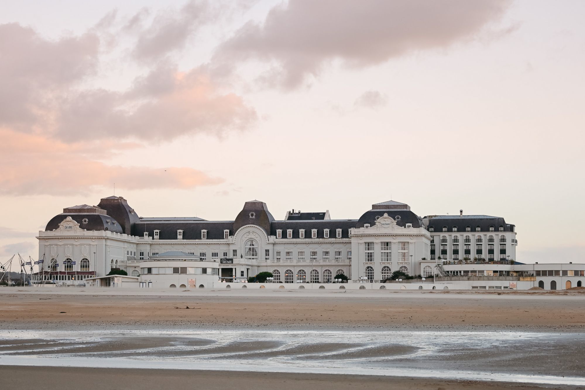 Cures Marines Trouville-sur-Mer - Exterior